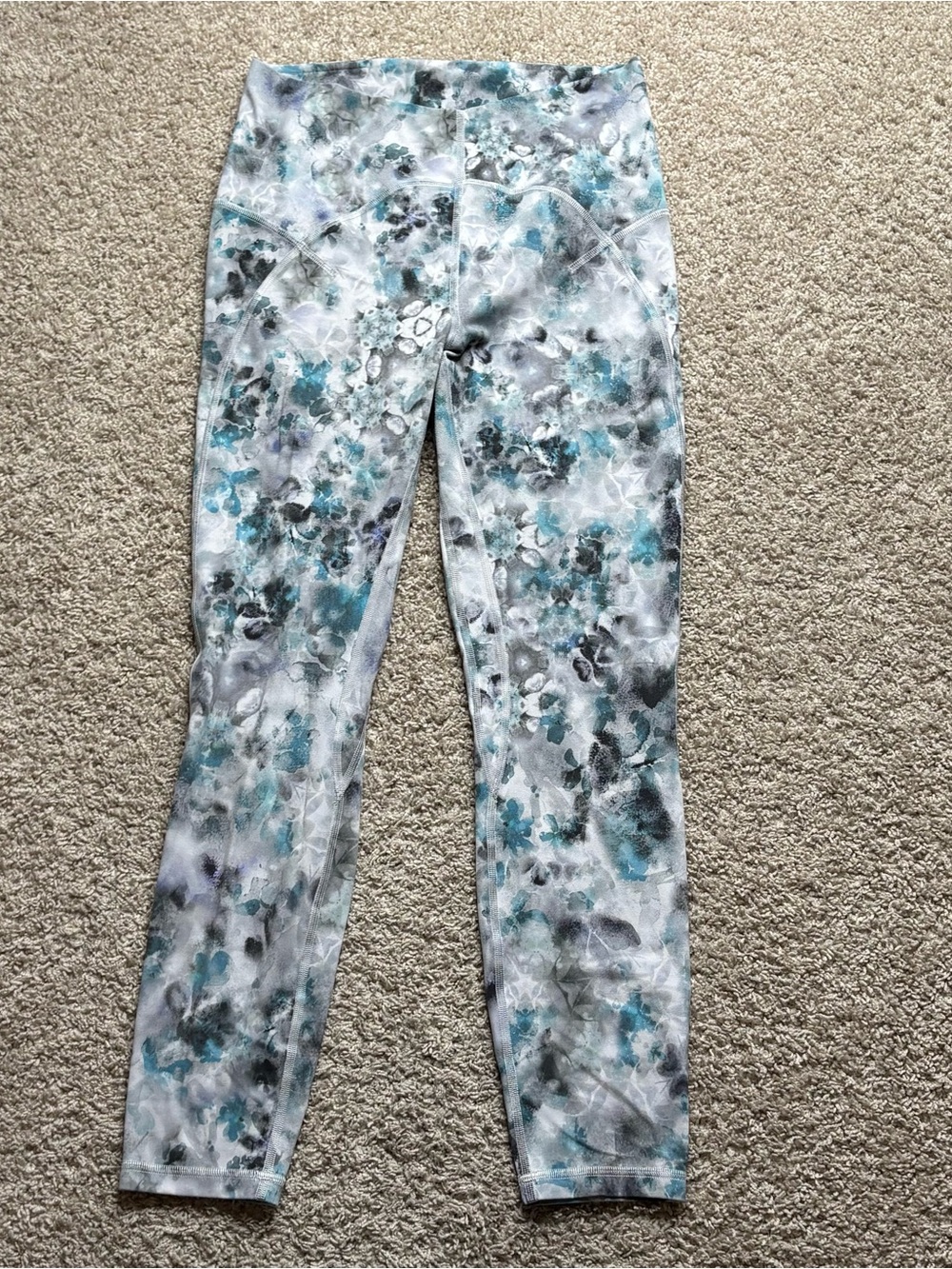 Lululemon Instill Tight - Picture 2 of 7